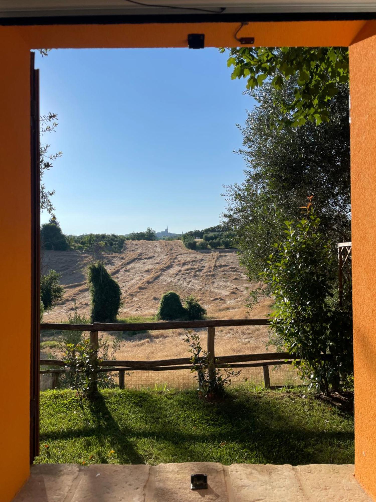 Montenovo Country House Ostra Vetere Exteriör bild