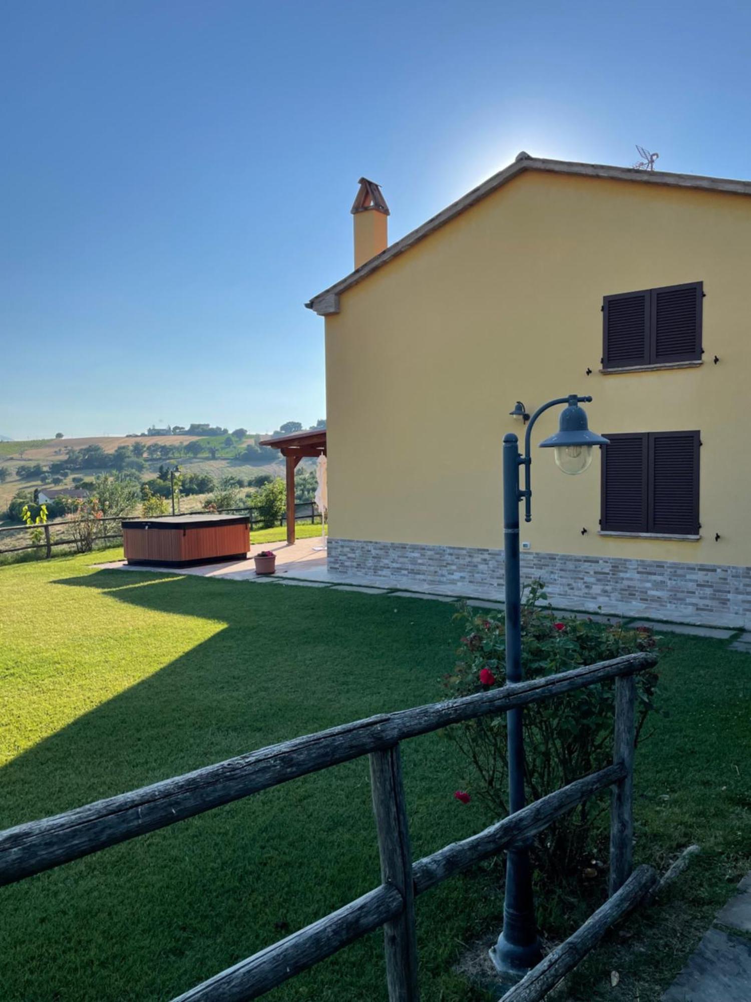 Montenovo Country House Ostra Vetere Exteriör bild
